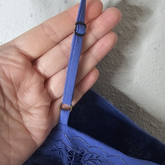 Hive & Honey Blue Mini Dress Adjustable Strap Embroidered Floral Size M Medium - Picture 8 of 12